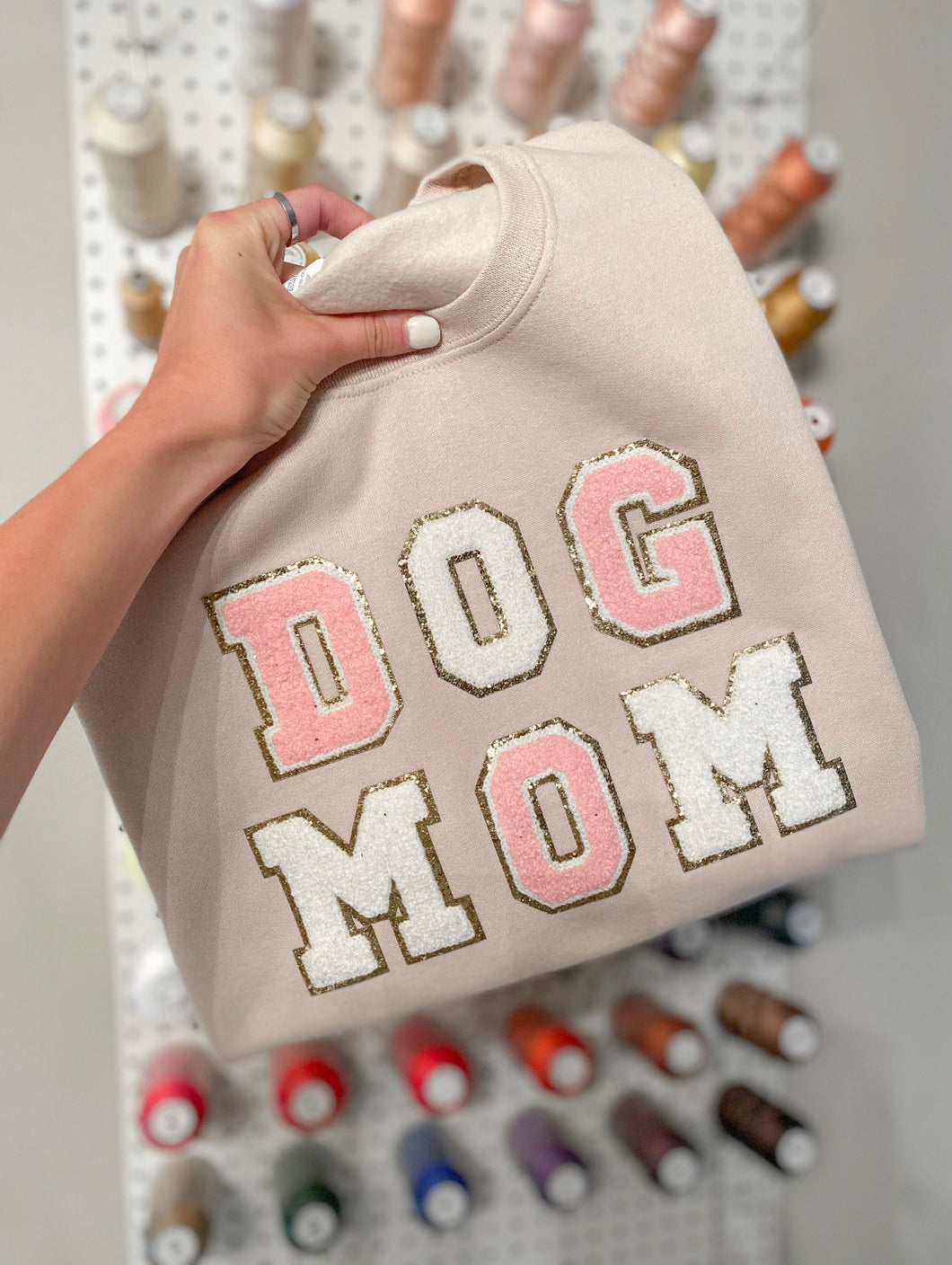 Dog Mom Preppy Patch Sweatshirt (Mixed colors)
